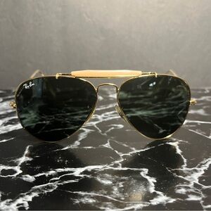 Ray-Ban Classic Gold Outdoorsman Aviation Collection aviator Sunglasses